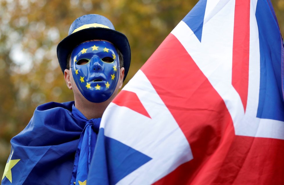 Británie se konečně dohodla s EU: Brexit ji bude stát 45 až 55 miliard eur