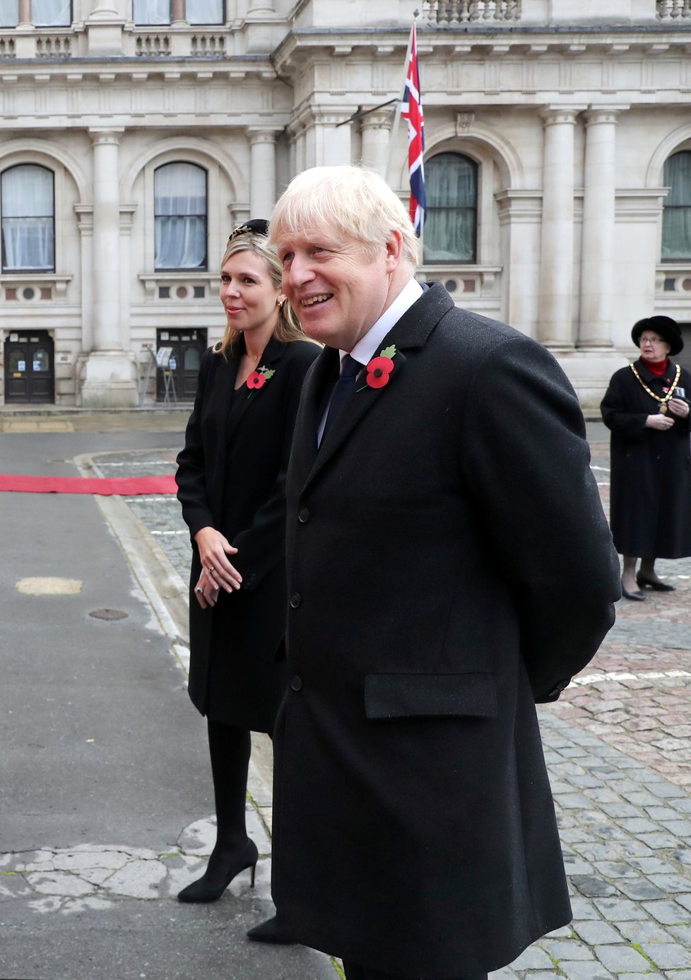 Britský premiér Boris Johnson se svou snoubenkou Carrie Symondsovou