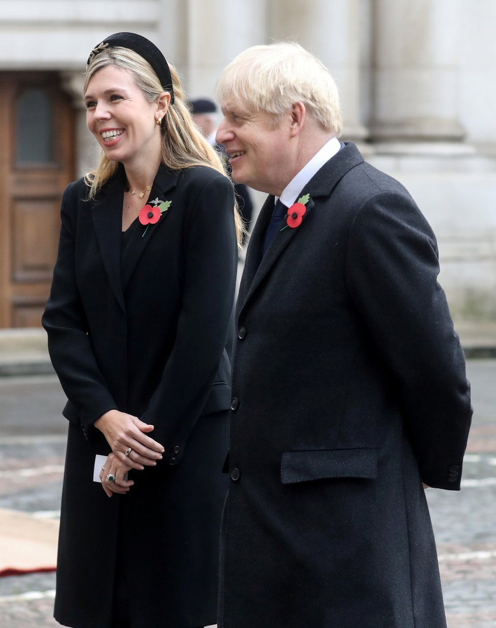 Britský premiér Boris Johnson se svou snoubenkou Carrie Symondsovou.