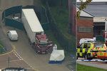Britská policie pustila tři lidi zadržené kvůli mrtvým v kamionu