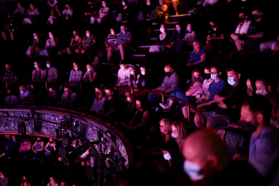 Británie dala zelenou kultuře, lidé mohou na představení i do velkých divadel s vysokou kapacitou