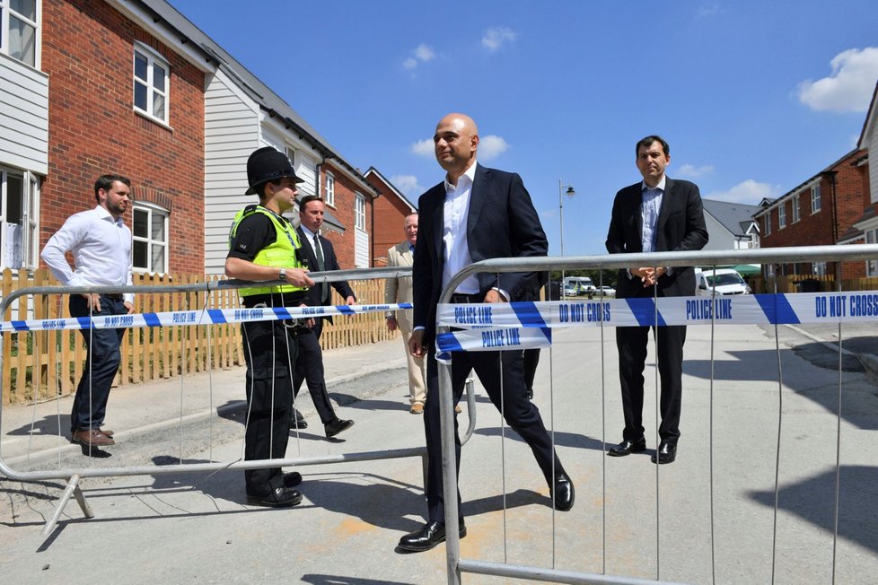 Oblast útoku navštívil i britský ministr vnitra Sajid Javid (8. 7. 2018).