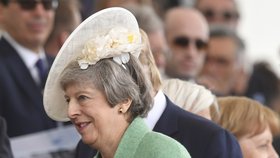 Premiérka Theresa Mayová na oslavách 75. výročí vylodění spojenců, (5.06.2019).