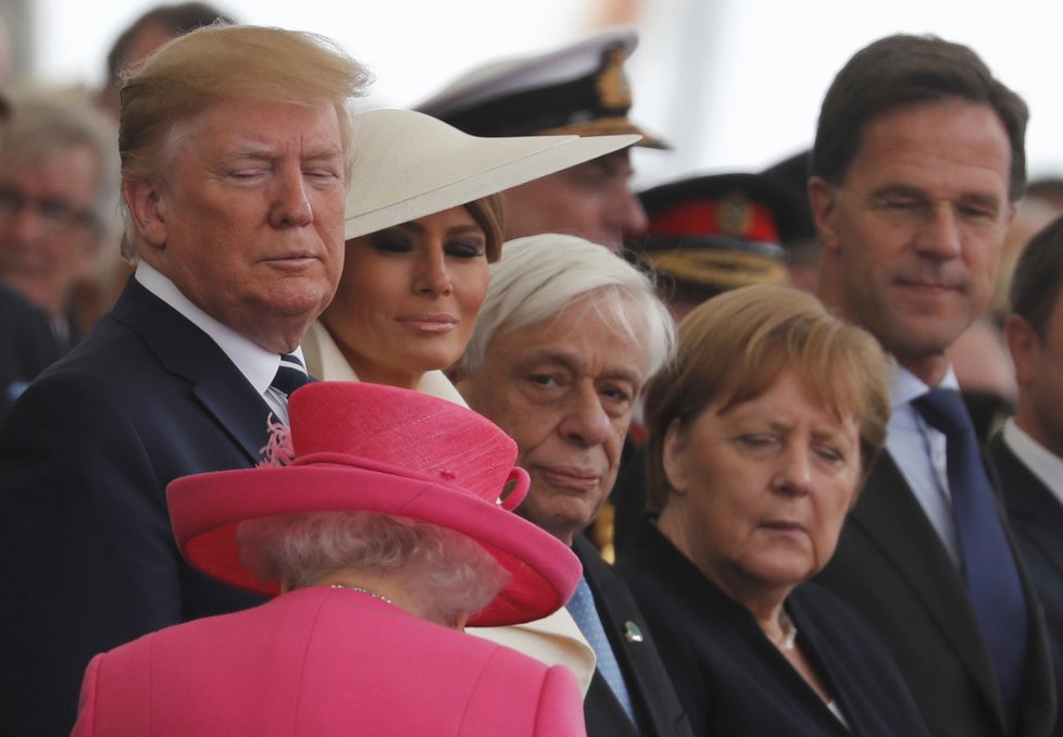 královna Alžběta II. a prezident Trump na oslavách 75. výročí Dne D, (5.06.2019).