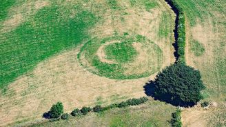 Británie stojí v úžasu nad archeologickými nalezišti. Sucho odkrylo tisíce let lidské činnosti