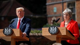 Americký prezident Donald Trump na tiskové konferenci s britskou premiérkou Theresou Mayovou