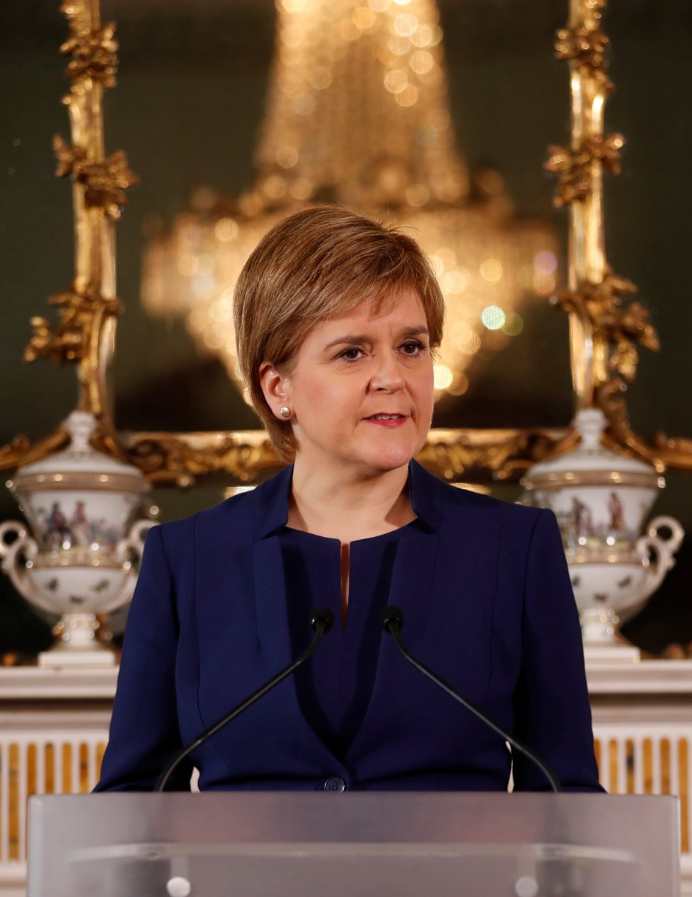 Skotská premiérka Nicola Sturgeonová, jejíž strana ve volbách ztratila nejvíc.