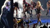 Vlasy na útěku! Zpěvačku Britney Spears zradily umělé lokny přímo na pódiu!