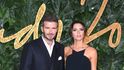 David Beckham (Alexander McQueen) a Victoria Beckhamová (vlastní model)