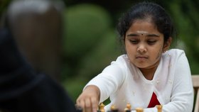 Osmiletá Britka byla vyhlášena nejlepší hráčkou na evropském šachovém turnaji.