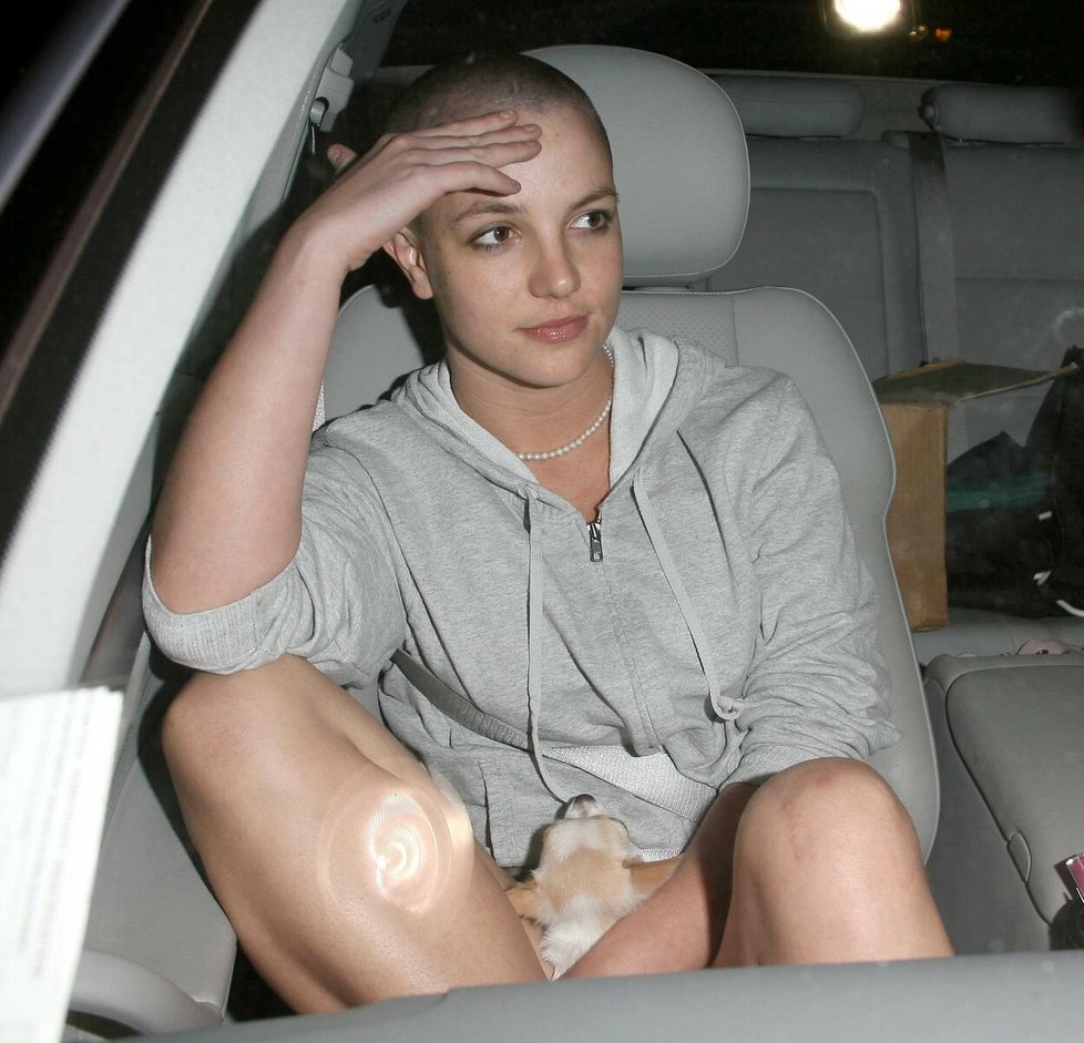 Holohlavá Britney v roce 2007
