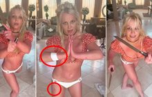 »Šílená« Britney Spearsová: Její tanec s noži přivolal policii!