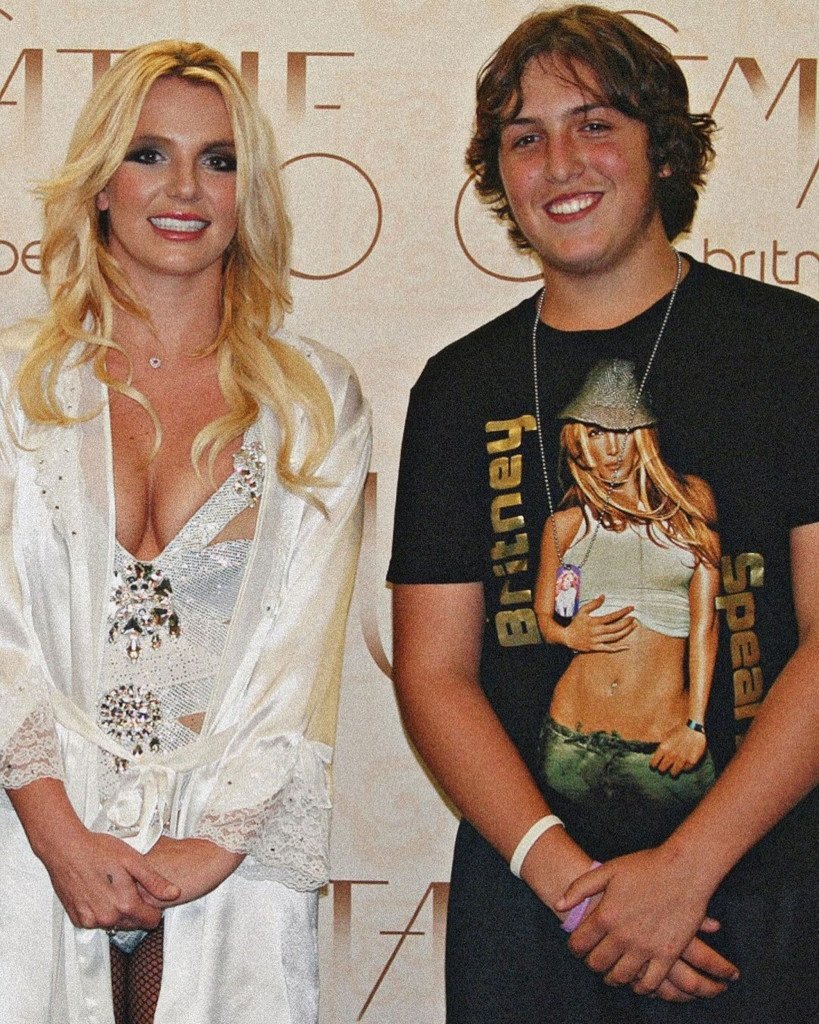 Fanoušek Zachary Gordon-Abraham utratil za předměty Britney Spears 3 miliony korun.