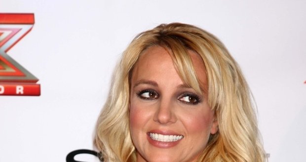 Britney Spears obdarovala bezdomovce, ochranka si myslela, že jí okrdl.