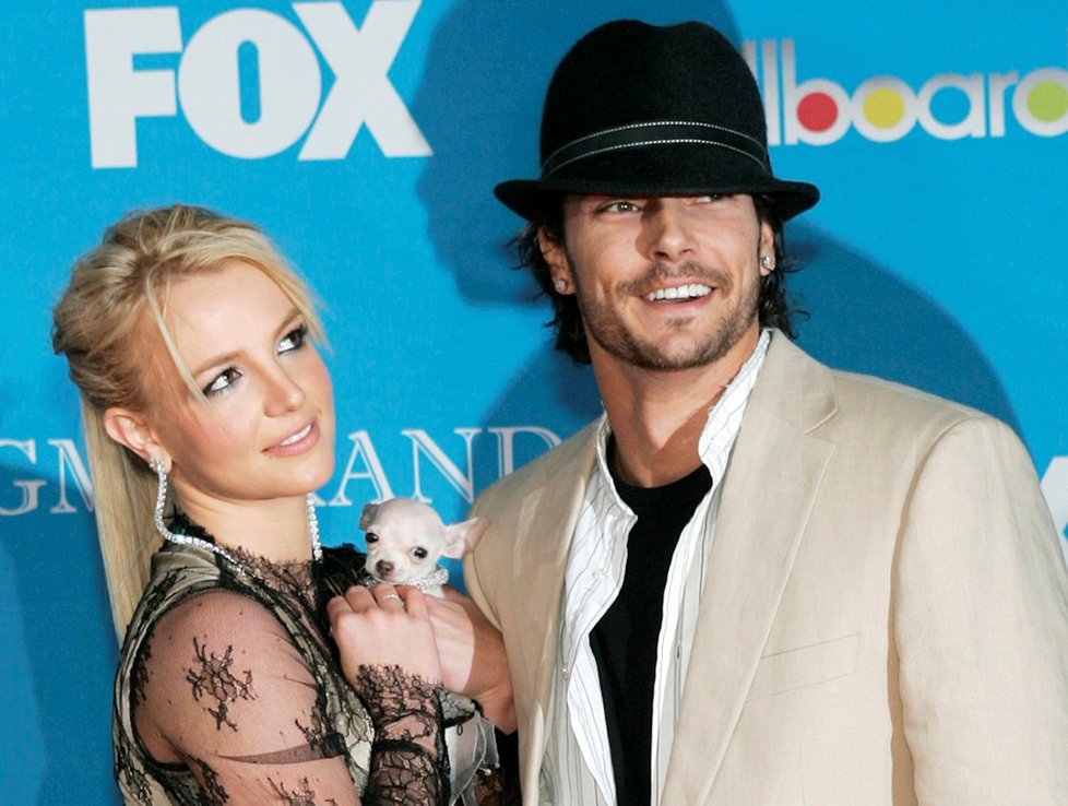 Bývalý manžel Britney Spears Kevin Federline neplatí dětem školné.