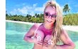 Nahá Britney Spears na pláži