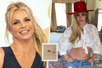 Obrovský trapas Britney Spearsové: Tanec mezi psími hovínky!