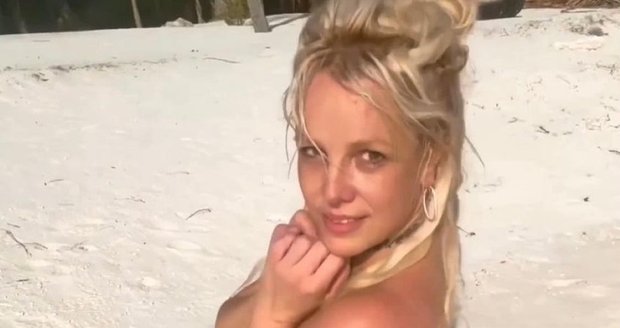 Britney Spears se po rozvodu poprvé zase svlékla. Kdopak ji to fotil?