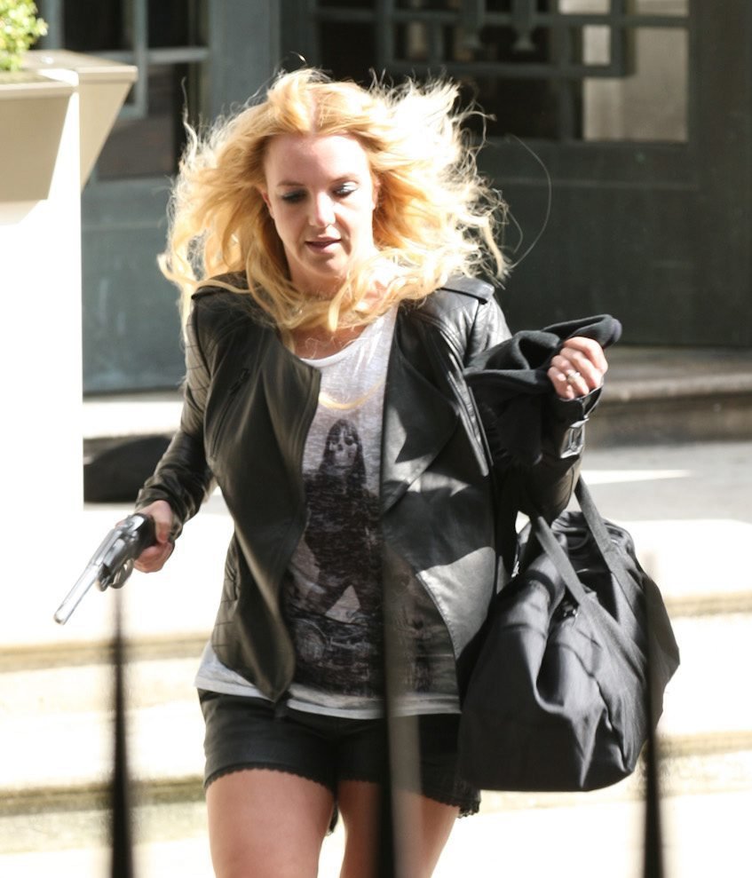 Britney prchá se svým lupem