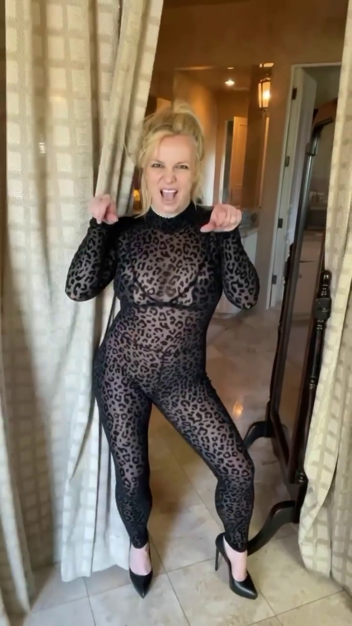 Britney se snaží být sexy