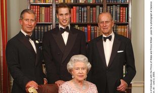 Oficiální snímky královské rodiny: Od Viktorie až po éru Kate a Meghan!