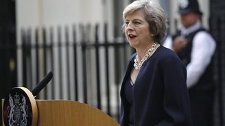 Dřív než před koncem roku o brexit nepožádáme, potvrdila Mayová