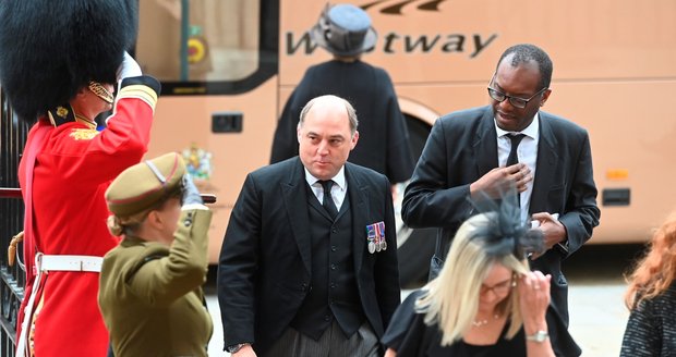 ohřeb královny Alžběty II. navštívil i Britský ministr obrany Ben Wallace a ministr financí Kwasi Kwarteng