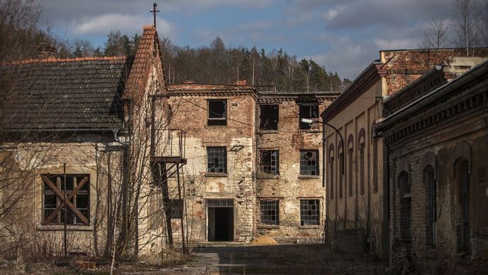 Továrna v Brněnci, kde Oskar Schindler za druhé světové války zachránil 1 200 Židů.