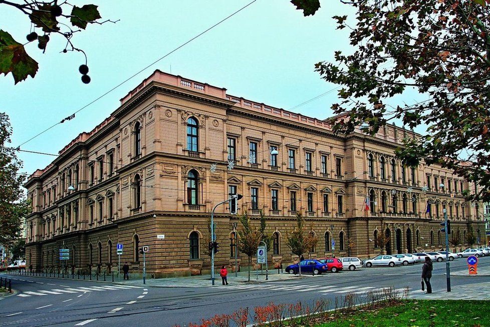 Brněnská budova Ústavního soudu ČR