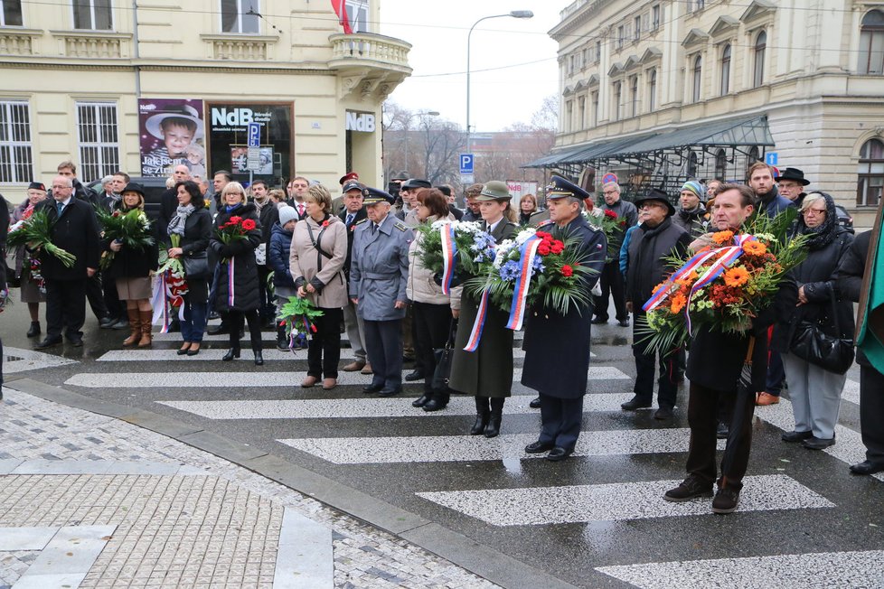 Mezi přítomnými bylo i několik veteránů, včetně generála Emila Bočka (93).