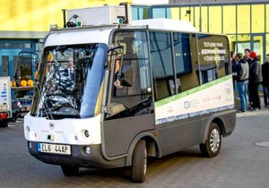 Autonomní minibus je postavený na elektrické platformě Esagono Energia Grifo, kterou dodala společnost Technotrade. Řízení je produktem společnosti Roboauto.