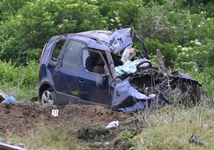 Srážka automobilu s vlakem na přejezdu u Moravských Bránic.