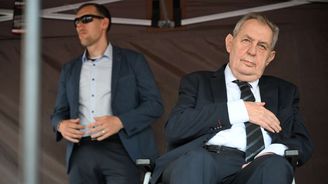 Němci a Češi se na (brněnské) cestě posunuli od potýkání ke stýkání. Zeman to jako obvykle nepochopil Němci a Češi se na (brněnské) cestě posunuli od potýkání ke stýkání. Zeman to jako obvykle nepochopil