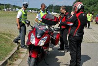 MS silničních motocyklů v Brně: Prostitutky, bouračky, opilí řidiči a plné kempy!