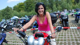 Do Brna se na Velkou cenu ČR silničních motocyklů přijela podívat i Dana Buksová (30) z Hranic na Moravě.