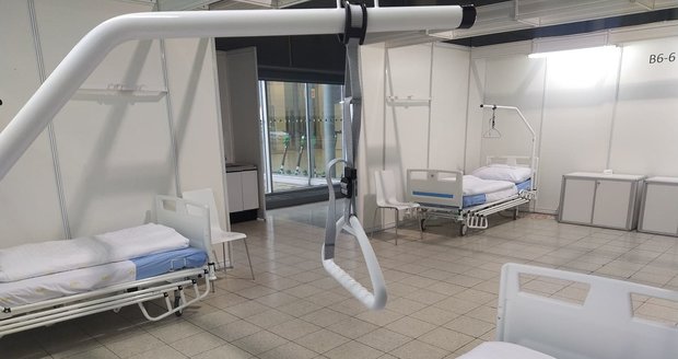 Brno otevřelo záložní nemocnici na výstavišti: 302 lůžek, speciální tým a zatím žádný pacient