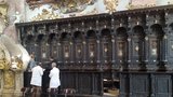 V jezuitském kostele v Brně zachraňují 400 let staré lavice: Pamatují obléhání Švédy