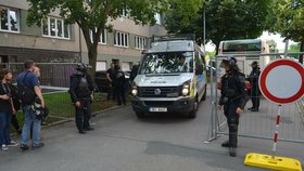 Razie v Brně: 8 lidí i přítel ministra! Zadržel je protimafiánský útvar kvůli bytům 