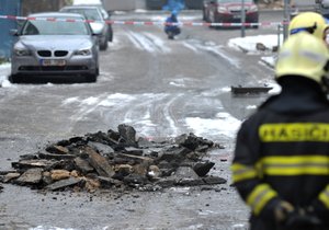 V Brně vybouchl plyn v kanalizaci: Evakuovalo se 450 žáků z gymnázia