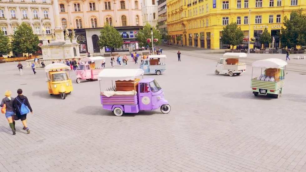 Brněnský magistrát propaguje i soukromého prodejce zmrzliny, považuje to za svou reklamu, a tak ji platí ze svého rozpočtu.