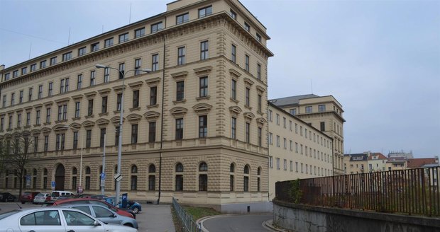Palác na Malinovského náměstí 3 v Brně. Nový úřad může vzniknout jeho přístavbami