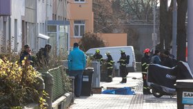 Podivín skladoval v bytě v Brně 7 kg trhavin: Je mrtvý! Desítky lidí musely z domovů pryč