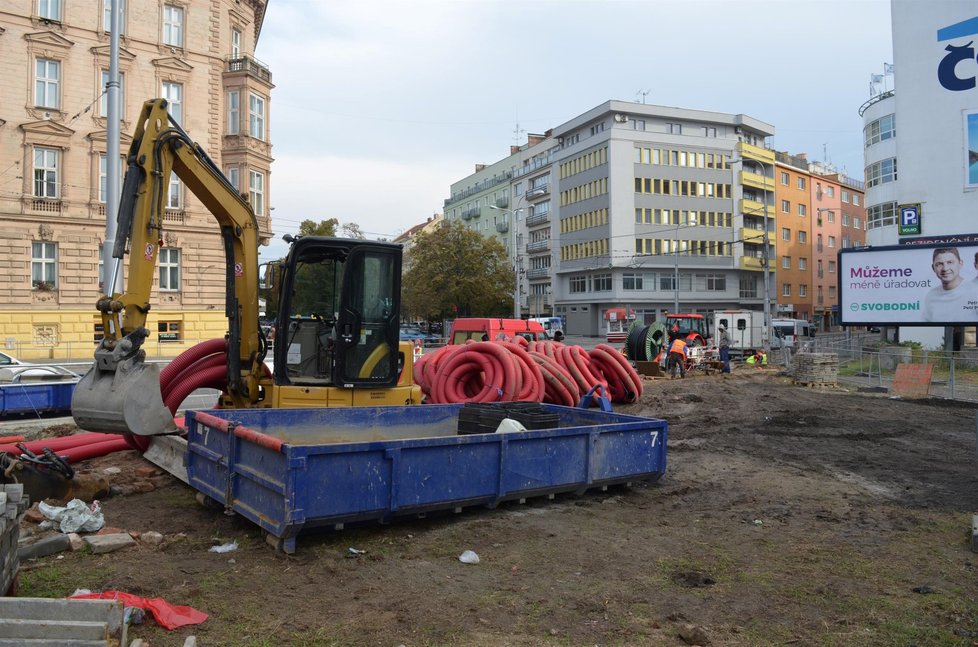 Hlavní dopravní tepna v centru Brna, Koliště, je beznadějně přetížená.