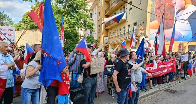 Sjezd sudetských Němců: Protesty proti Pochodu smíření v Brně, 23. 5. 2026