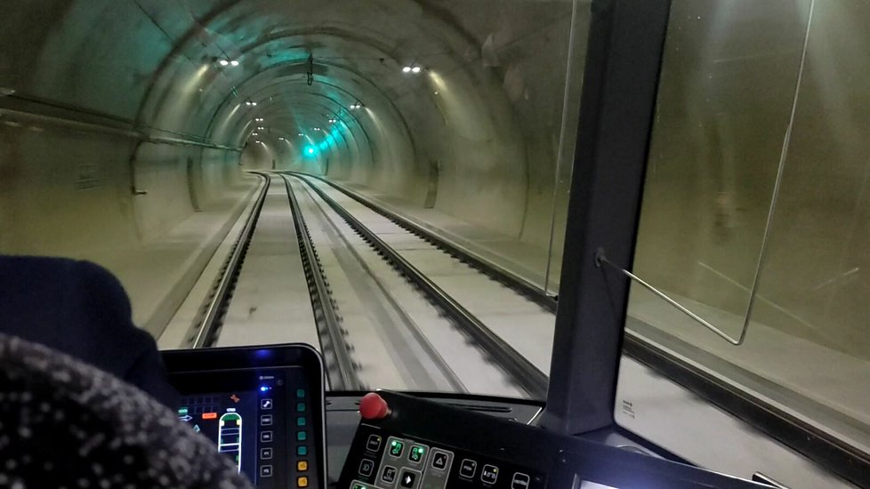 Interiér nového brněnského tunelu na Žabovřeské, je dlouhý 333 metrů.