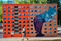 Veselé trio v Brně: Z nudných trafostanic tvoří umělecká díla