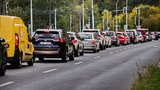 Totální kolaps v Brně kvůli uzavírce tunelů: Policisté vypnuli semafory a řídili dopravu sami!