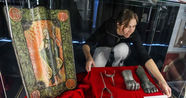 V Moravském zemském archivu je k vidění výstava Ve znamení lva a orlice. Dědictví moravských Lucemburků.