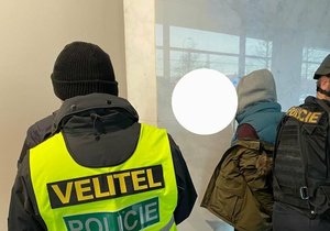 Muž vyhrožoval v kancelářské budově v Holandské ulici v Brně zbraní, zadržela ho policie.
