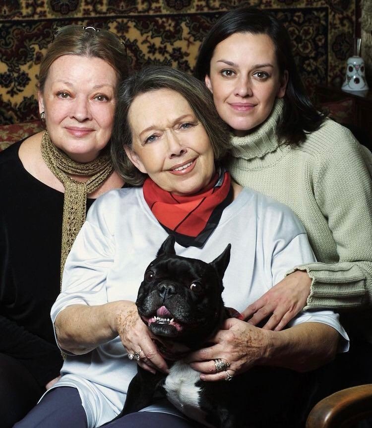 Tereza Brodská s maminkou Janou Brejchovou a Jiřinou Jiráskovou
